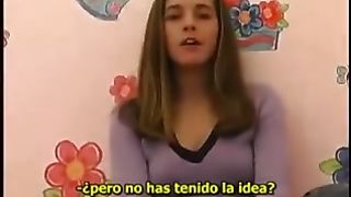 Худенькая девка приходит на кастинг и раздевается, показывая своё тело