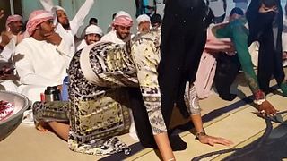 Мусульманки вертят жопами и танцуют перед мужчинами